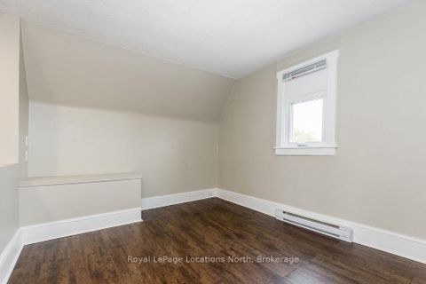 Photo 28 at 3 Peel Street, Wellington, Barrie