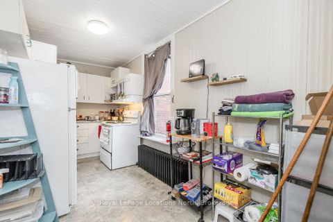 Photo 38 at 3 Peel Street, Wellington, Barrie