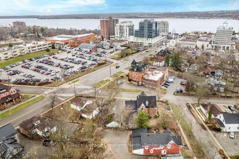 Photo 42 at 3 Peel Street, Wellington, Barrie