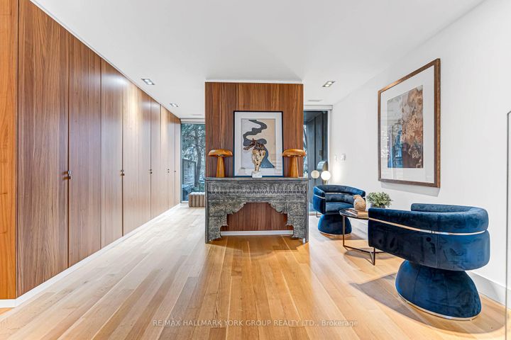 Photo 3 at 840 Richmond Street W, Bellwoods, Toronto