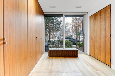 Photo 2 at 840 Richmond Street W, Bellwoods, Toronto