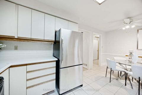 Photo 12 at 57 Cobblestone Drive, Don Valley Village, Toronto