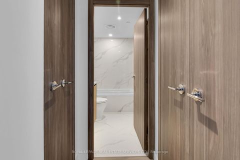 Photo 9 at 4606 - 38 Widmer Street, Waterfront Communities C1, Toronto