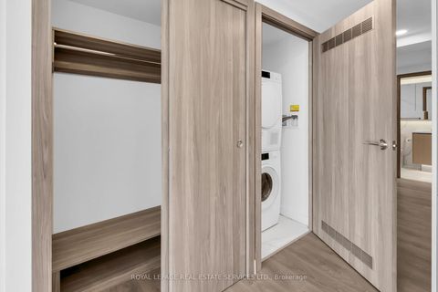 Photo 11 at 4606 - 38 Widmer Street, Waterfront Communities C1, Toronto