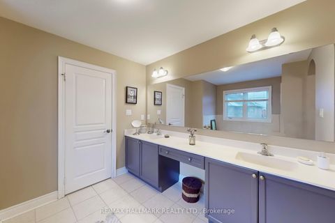 Photo 28 at 192 Tonner Crescent, Bayview Northeast, Aurora