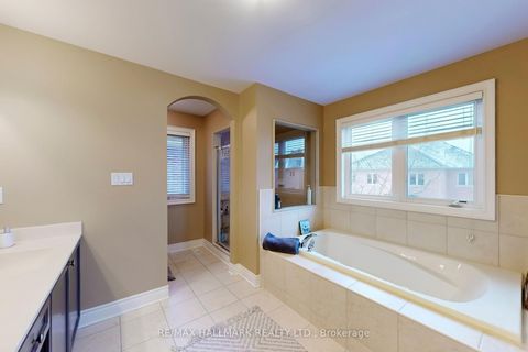 Photo 29 at 192 Tonner Crescent, Bayview Northeast, Aurora