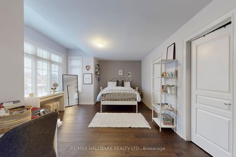 Photo 31 at 192 Tonner Crescent, Bayview Northeast, Aurora