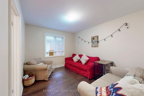 Photo 32 at 192 Tonner Crescent, Bayview Northeast, Aurora