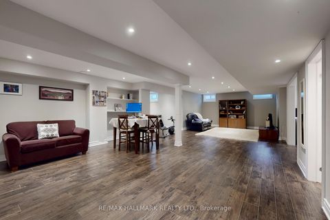 Photo 38 at 192 Tonner Crescent, Bayview Northeast, Aurora