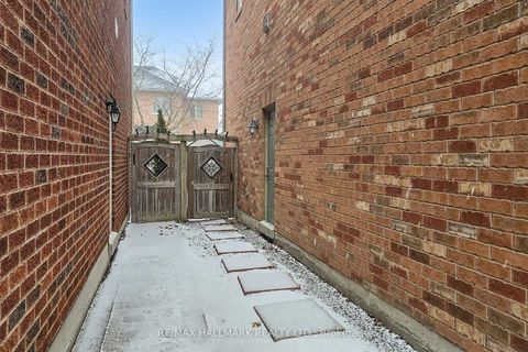 Photo 49 at 192 Tonner Crescent, Bayview Northeast, Aurora