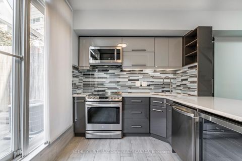 Photo 13 at 30 Michael Power Place, City Centre West, Toronto