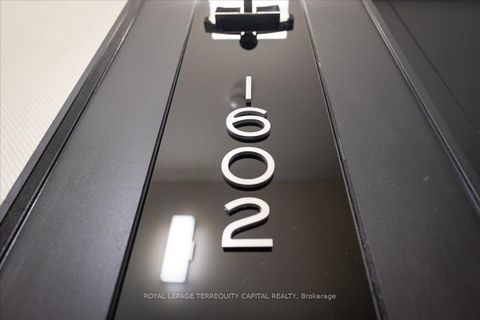 Photo 9 at 1602 - 955 Bay Street, Bay Street Corridor, Toronto