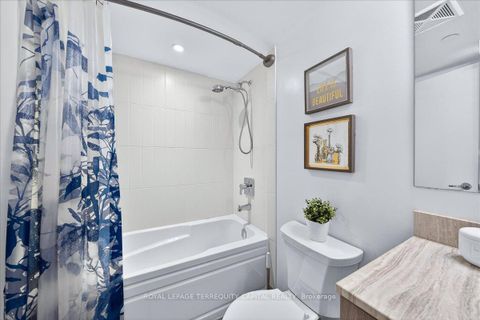 Photo 20 at 1602 - 955 Bay Street, Bay Street Corridor, Toronto