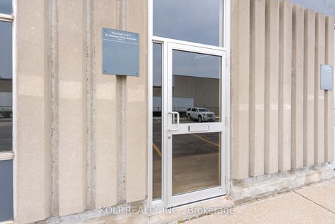 Photo 1 at 5-6 - 67 Westmore Drive, Clairville, Toronto