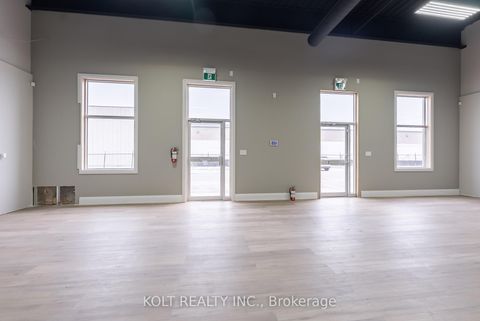 Photo 4 at 5-6 - 67 Westmore Drive, Clairville, Toronto