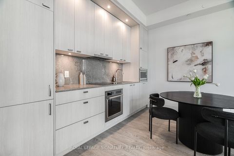 Photo 9 at 501 - 115 Denison Avenue, Chinatown, Toronto