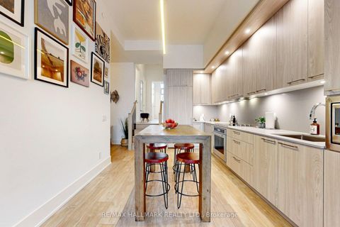 Photo 9 at 316 - 115 denison Avenue, Chinatown, Toronto