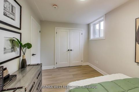 Photo 37 at 21 Rolyat Street, Bellwoods, Toronto