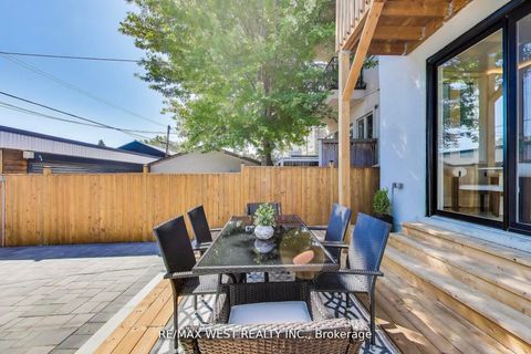 Photo 41 at 21 Rolyat Street, Bellwoods, Toronto