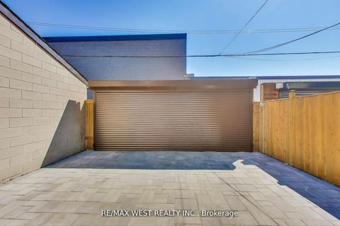 Photo 43 at 21 Rolyat Street, Bellwoods, Toronto