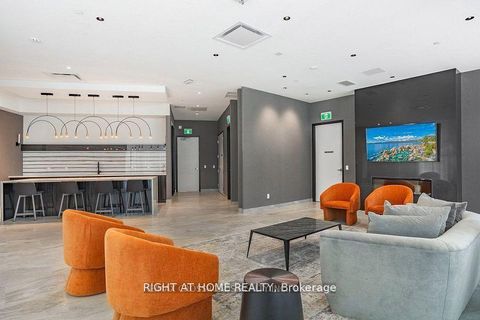 Photo 6 at 509 - 6 DAVID EYER Road, Rural Richmond Hill, Richmond Hill