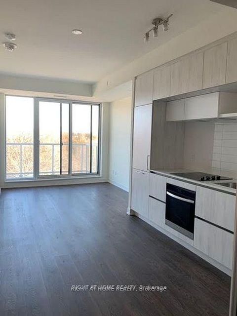 Photo 8 at 509 - 6 DAVID EYER Road, Rural Richmond Hill, Richmond Hill