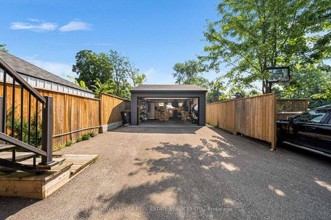 Photo 3 at 50 Arcadian Circle, Long Branch, Toronto