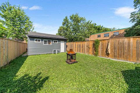 Photo 5 at 50 Arcadian Circle, Long Branch, Toronto