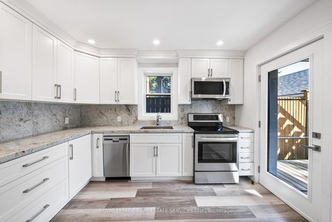 Photo 10 at 50 Arcadian Circle, Long Branch, Toronto