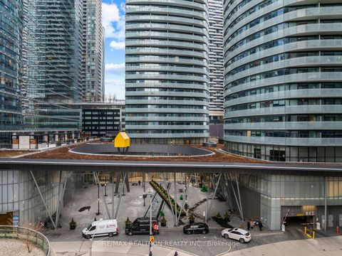 Photo 24 at 807 - 14 York Street, Waterfront Communities C1, Toronto