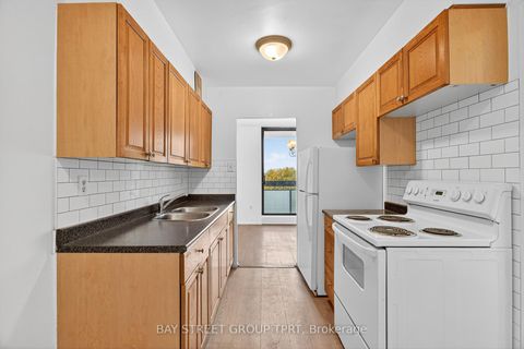 Photo 10 at 504 - 350 Seneca Hill Drive, Don Valley Village, Toronto