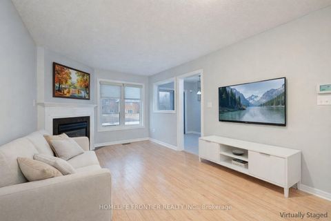 Photo 6 at 247 Humberland Drive, Oak Ridges, Richmond Hill
