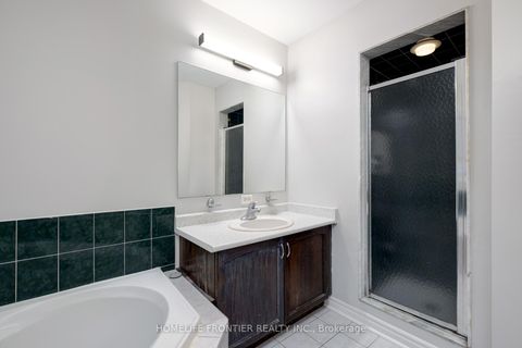 Photo 14 at 247 Humberland Drive, Oak Ridges, Richmond Hill