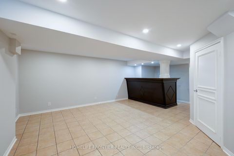 Photo 18 at 247 Humberland Drive, Oak Ridges, Richmond Hill