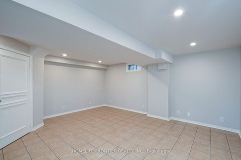 Photo 20 at 247 Humberland Drive, Oak Ridges, Richmond Hill