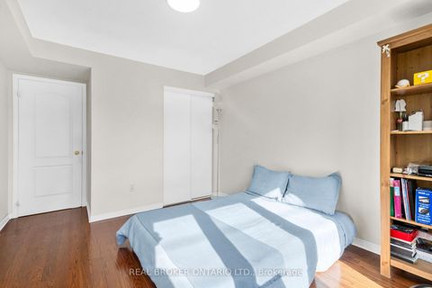 Photo 17 at 27 - 649E Warden Avenue, Birchmount, Toronto