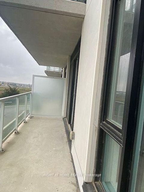 Photo 18 at 207 - 6 DAVID EYER Road, Rural Richmond Hill, Richmond Hill