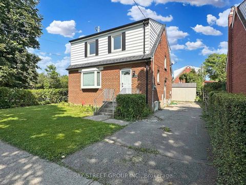 Photo 1 at 657 Pharmacy Avenue, Birchmount, Toronto