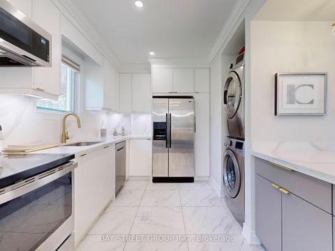 Photo 13 at 657 Pharmacy Avenue, Birchmount, Toronto