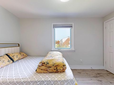 Photo 22 at 657 Pharmacy Avenue, Birchmount, Toronto