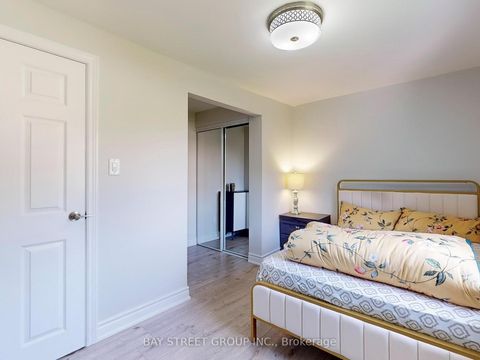 Photo 23 at 657 Pharmacy Avenue, Birchmount, Toronto