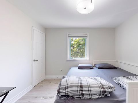 Photo 26 at 657 Pharmacy Avenue, Birchmount, Toronto