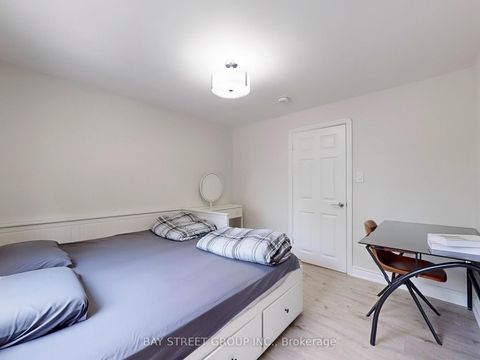 Photo 27 at 657 Pharmacy Avenue, Birchmount, Toronto