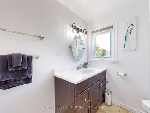 Photo 30 at 657 Pharmacy Avenue, Birchmount, Toronto