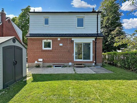 Photo 32 at 657 Pharmacy Avenue, Birchmount, Toronto