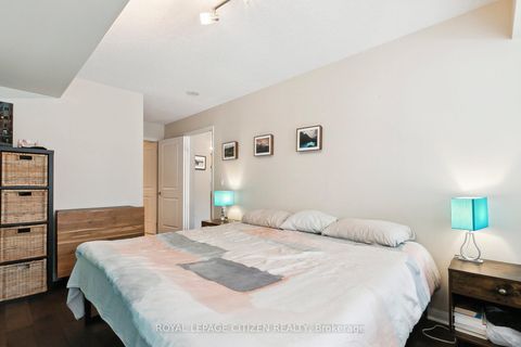 Photo 28 at 121 - 900 Mount Pleasant Road, Mount Pleasant West, Toronto