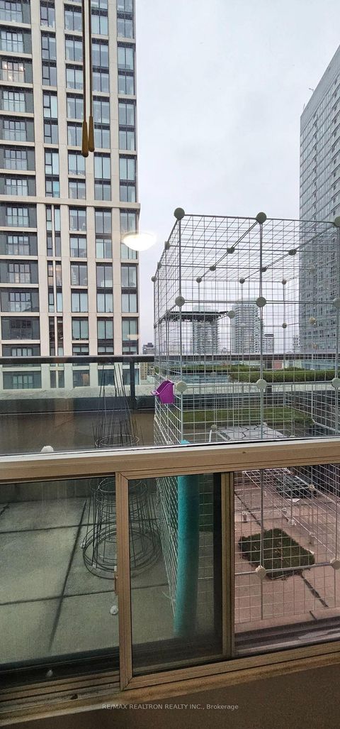 Photo 23 at 1903 - 88 Broadway Avenue, Mount Pleasant West, Toronto