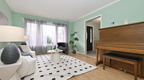 Photo 7 at 36 Hemlock Drive, Raymerville, Markham