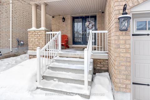 Photo 5 at 8 Charlemagne Avenue, Shore, Barrie