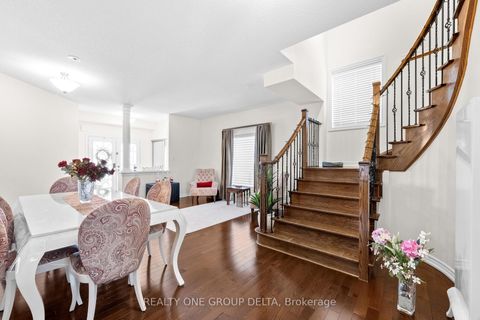 Photo 9 at 8 Charlemagne Avenue, Shore, Barrie